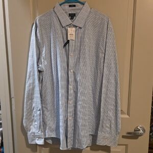 J. Crew Men's Blue Checkered Button Down Shirt